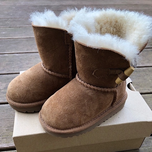 Ugg Australia Chestnut Ebony Toddlers Boots - Picture 4 of 7